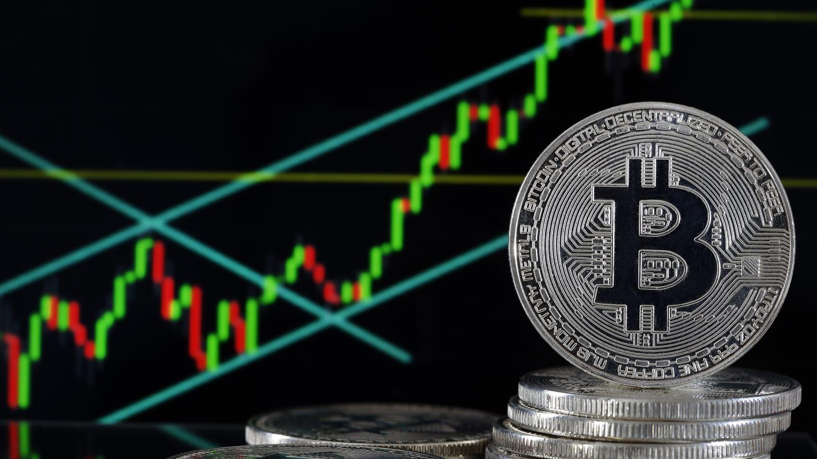 Bitcoin (BTC) rally extends, price hits record high above $40,000
