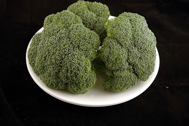 A pic of 200 calories of broccoli