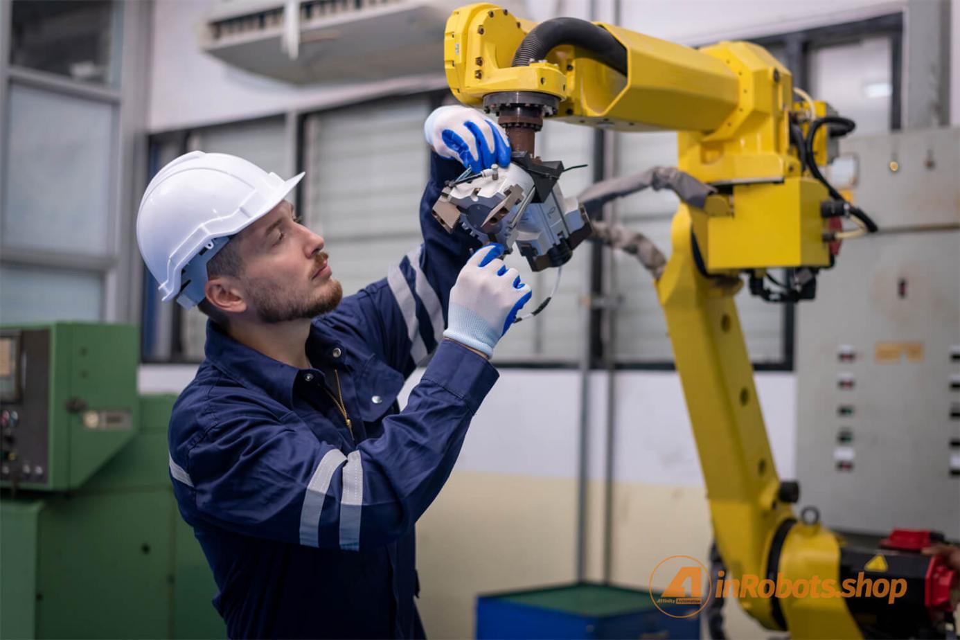 Industrial_Robot_Maintenance_Keeping_Your_Robots_at_Their Best_inRobotsshop2