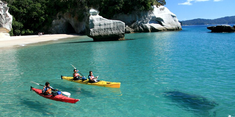 Kayak Cathedral Cove, New Zealand Tours