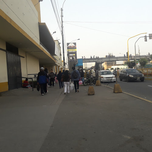 Av. Brasil 600, Breña 15083, Perú