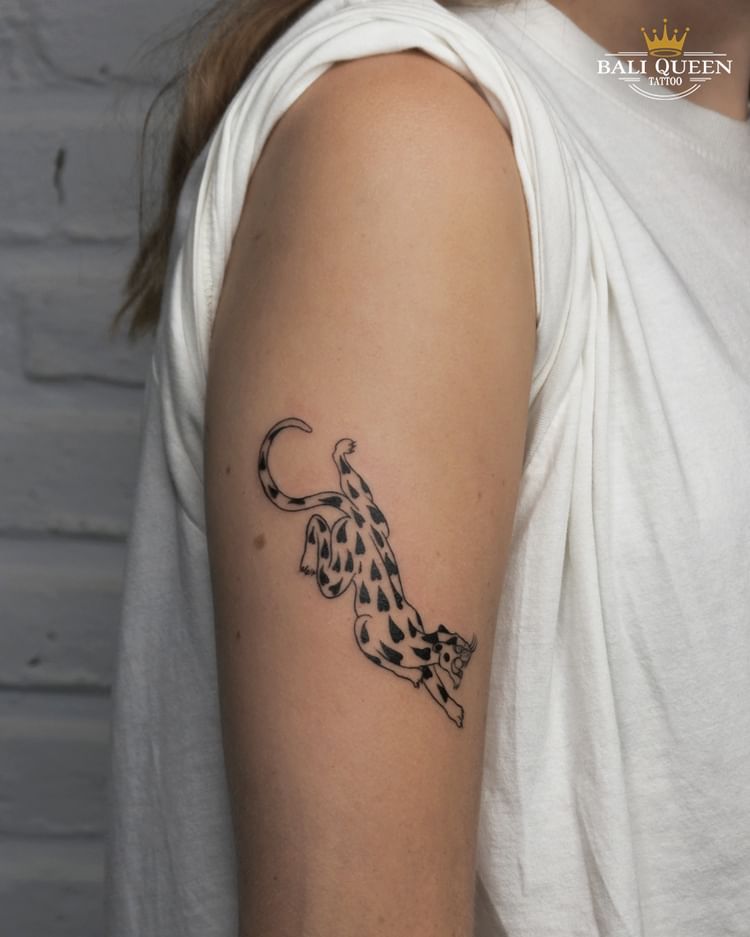 Tiger With Heart Pattern Classy Shoulder Tattoos Female 
