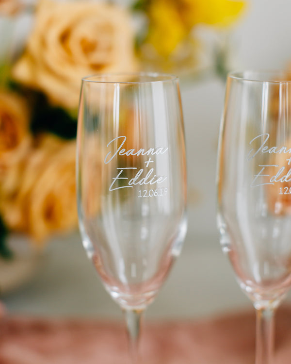 10 Thoughtful Gift Ideas for the Bride or Groom