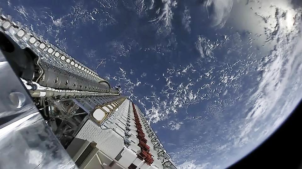 SpaceX agrees to steer Starlink internet satellites clear of space station,  NASA spacecraft | Space