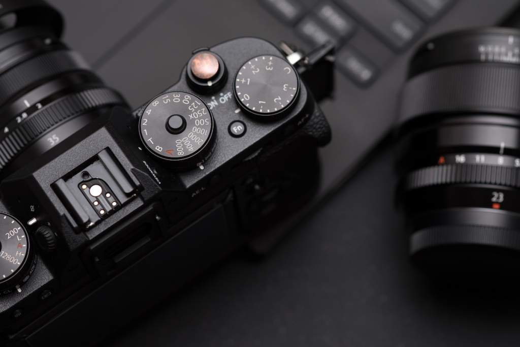 الميكانيكا وراء الكاميرا كجزء من التصوير الفوتوغرافي لدروس المبتدئين.  الإعدادات اليدوية للكاميرا.