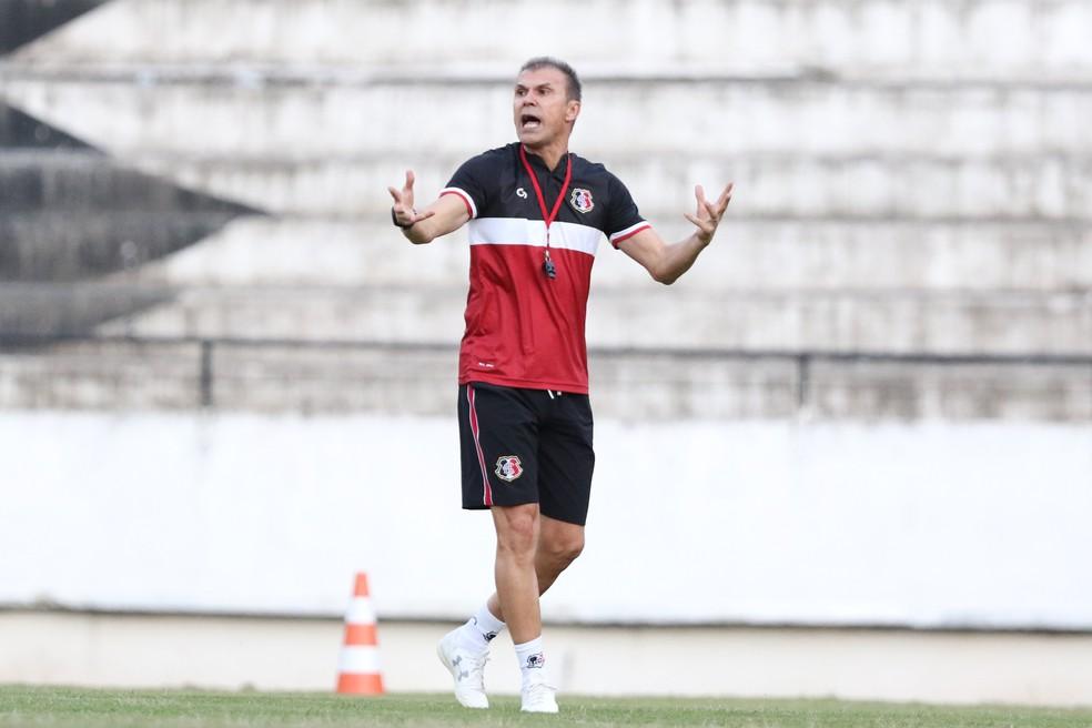 Milton Mendes comanda treino do Santa Cruz no Arruda â Foto: Marlon Costa/ Pernambuco Press