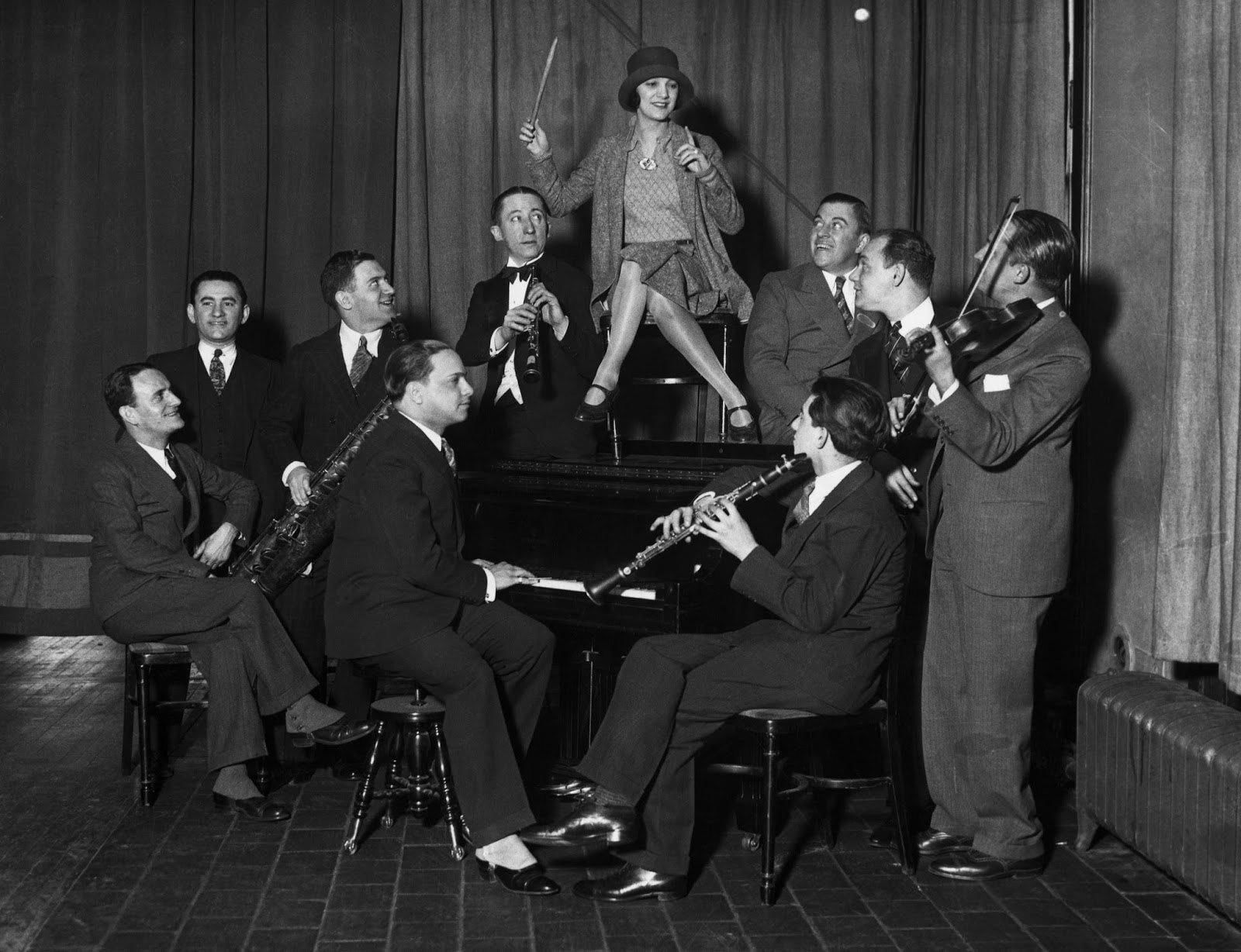 Начало истории музыки. Джаз-бэнд 20 век. Музыканты Америки 20 века. Джаз в США 1920-Е годы. Джаз в Америке 20 век.