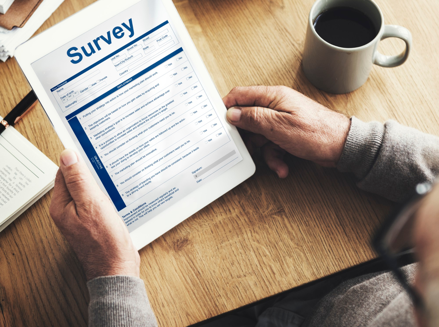 Survei adalah salah satu cara mendapatkan feedback dari karyawan atau konsumen.