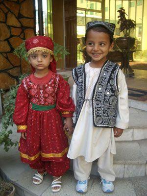 Maya's blog: Traditional Afghan Clothing | Afghan clothes, Traditional  outfits, Afghan fashion