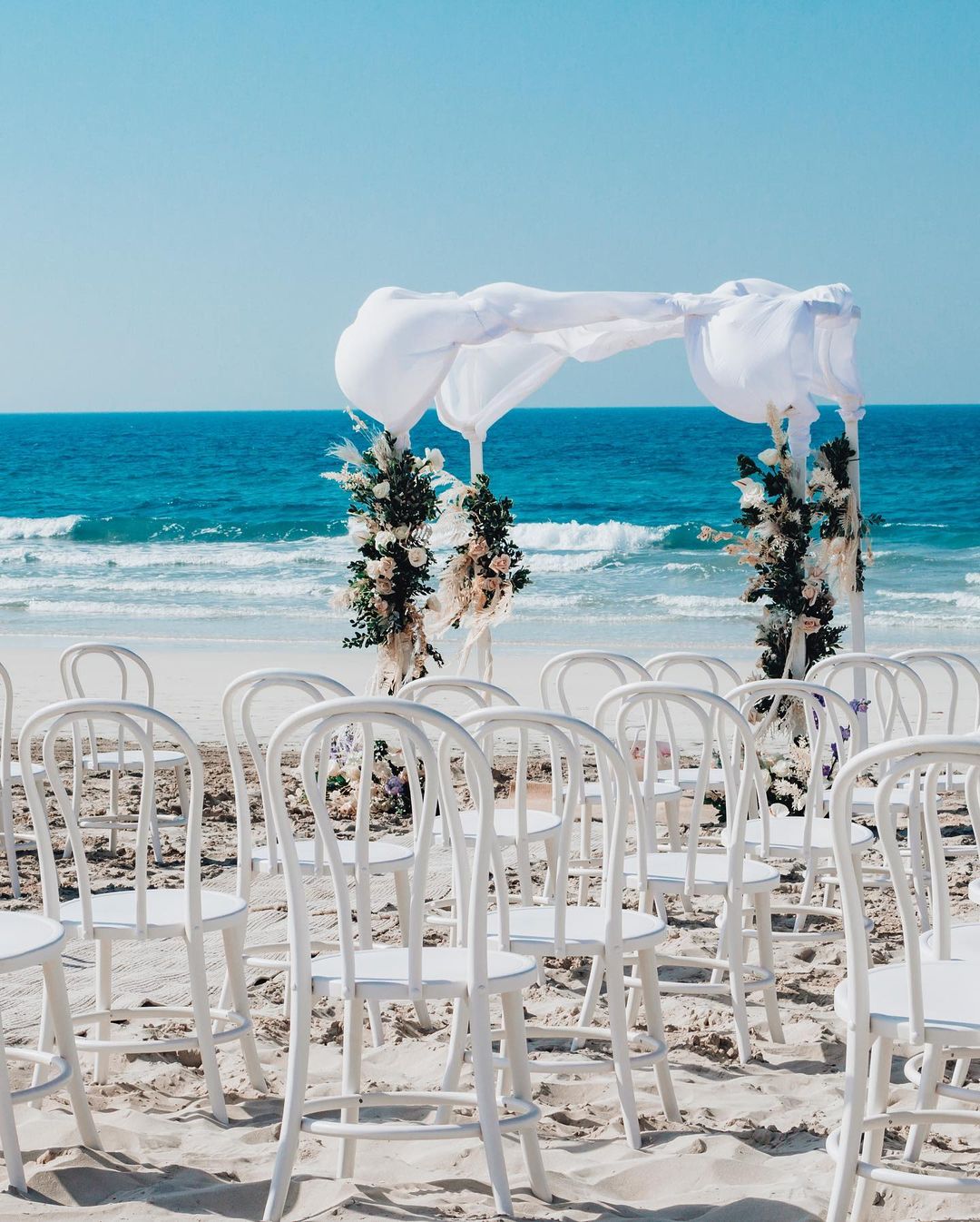 Have these crystal blue waters as your wedding backdrop at the Saadiyat Beach Club - Abu Dhabi.