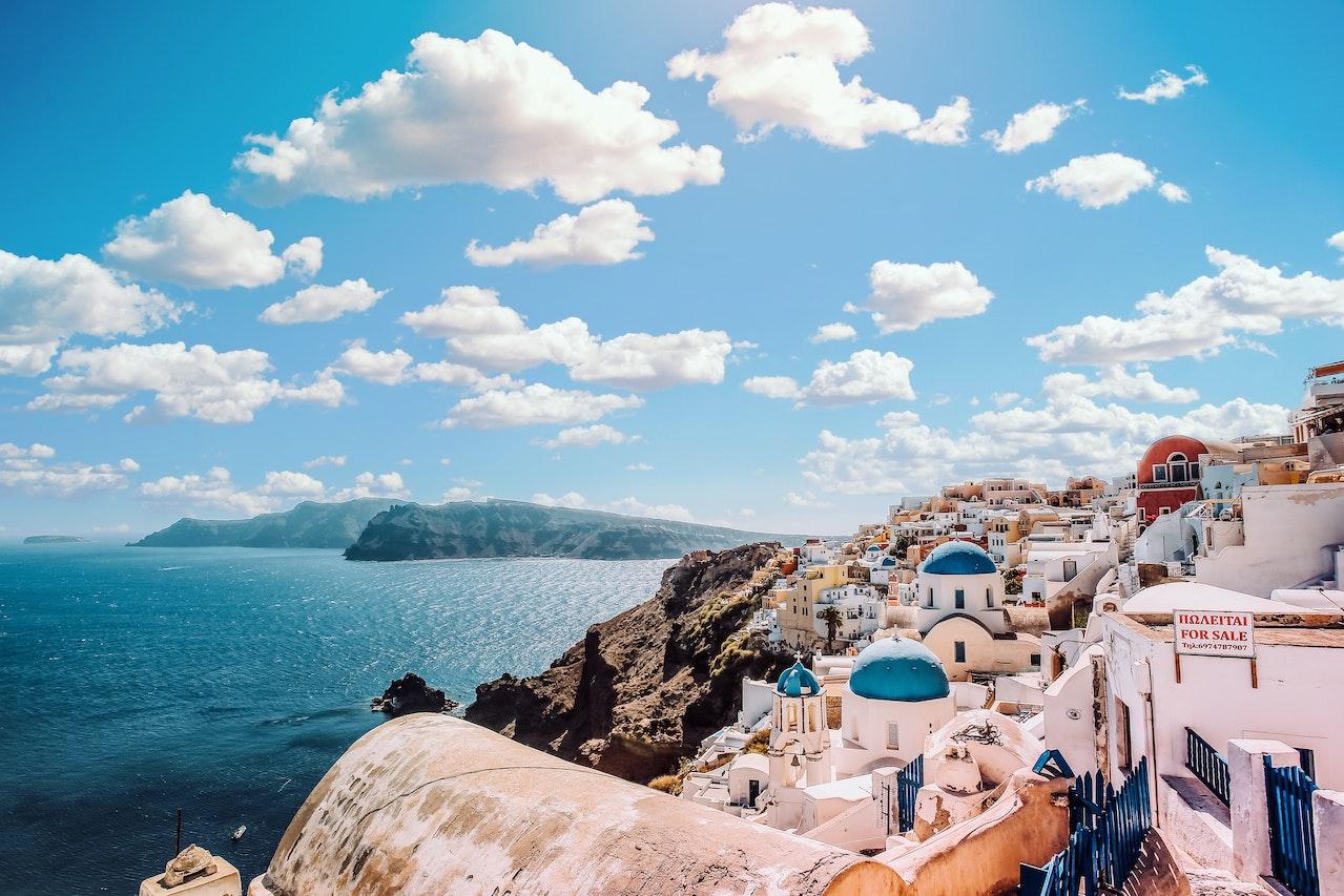 Earth's Most Breathtaking Natural Wonders - Santorini- RatePunk