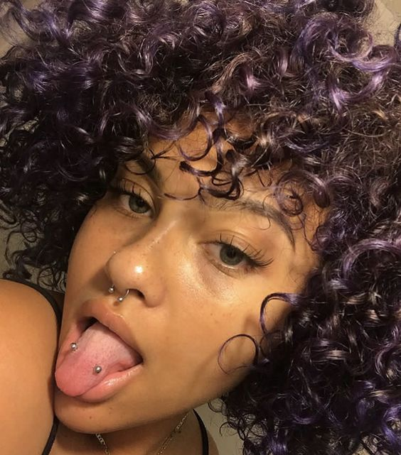 Lady shows off her gorgeous tongue piercing