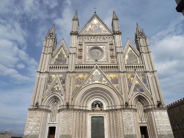 Chuyến hành hương đến Orvieto: Phép lạ Thánh Thể Bolsena