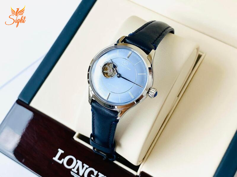 RE-ND0012L00B có vẻ ngoài thanh lịch và thiết kế lộ tim đầy ấn tượng