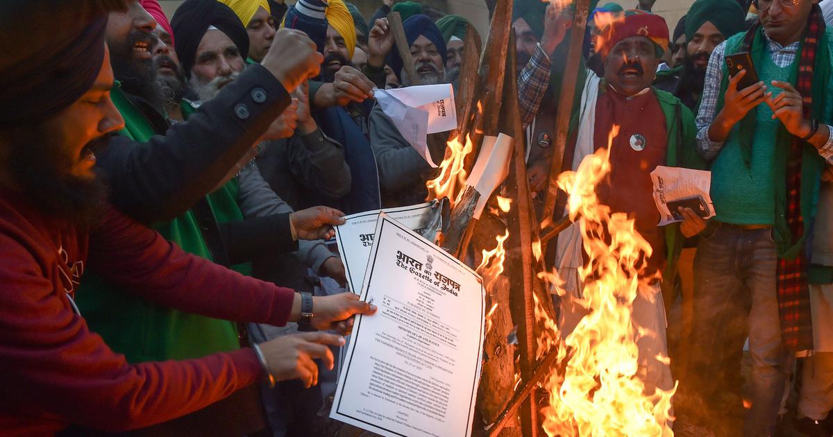 Farmers burn copies of new laws on Lohri as a mark of protest in Punjab, Haryana, Delhi