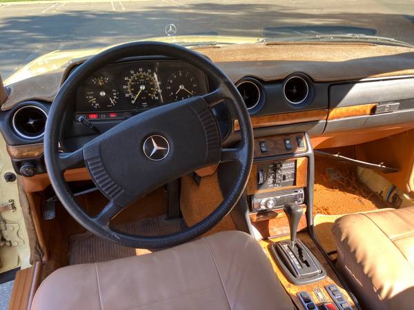  Mercedes 300cd 