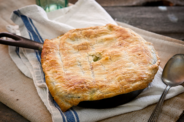 Curried Spinach and Artichoke Skillet Pot Pie 