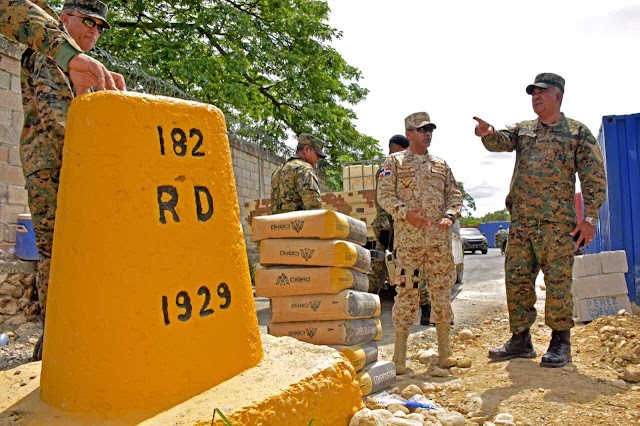 Comandante General del Ejército recorre frontera sur, supervisa condiciones de los soldados y los remozamientos que lleva a cabo la institución 