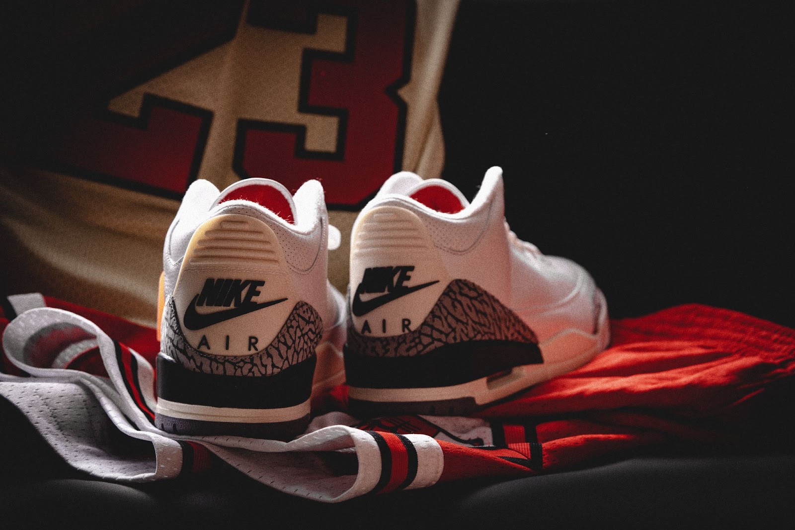 Historia modelu i premiera Air Jordan 3 "White Cement Reimagined"! - skstore.eu