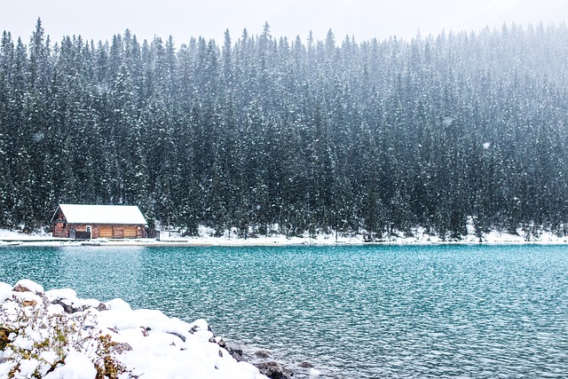 Banff National Park has some of the best campsites for winter camping