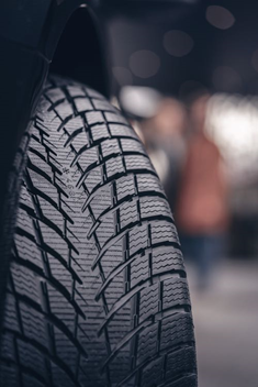 Non dimenticare di mantenere i tuoi pneumatici durante la manutenzione dell’auto
