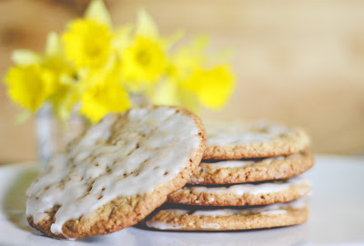 Oatmeal Cookies, Old Fashioned Oatmeal Cookies, Easy Cookies, Great Cookies, Great Oatmeal Cookies, Iced oatmeal cookies, Oatmeal cookies, Best oatmeal cookies, Easy oatmeal cookies, wonderful oatmeal cookies, cookie, cookie recipe, cookie recipes.