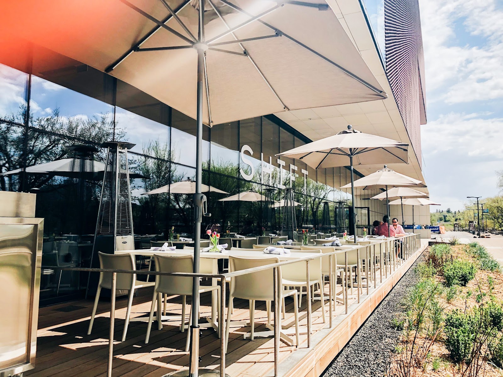 The 37 Best Saskatoon Patios , Downtown and Beyond BeezNeez