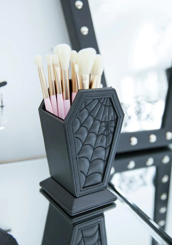 Get a Brush Holder for Your Brushes