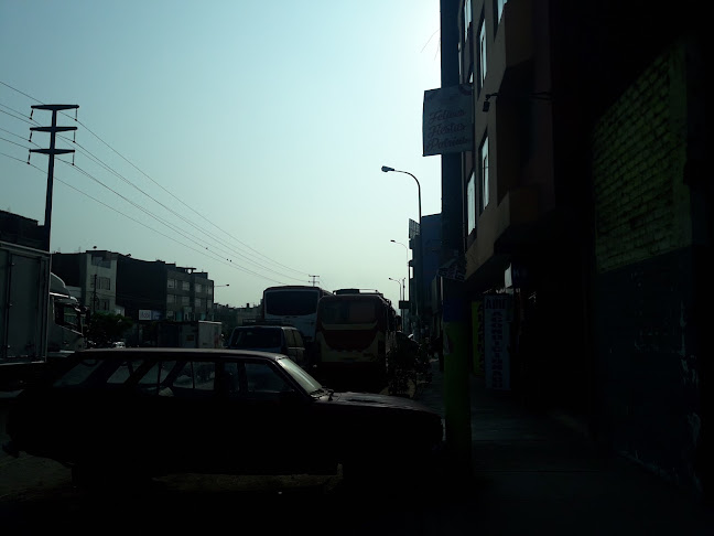Cuadra 12 Av. Huancaray Mz. F Lt. 26, Urb, Santa Anita 15009, Perú