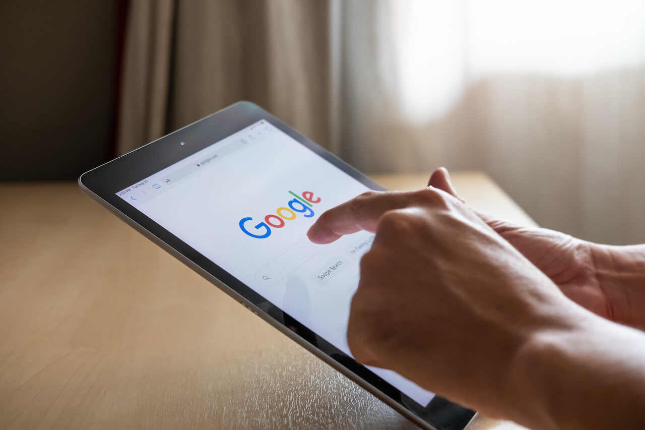 A kid doing a search on Google