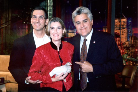 Matilda and her owners, Keith and Donna, pose with Jay Leno following their appearance on his show (September 2004)