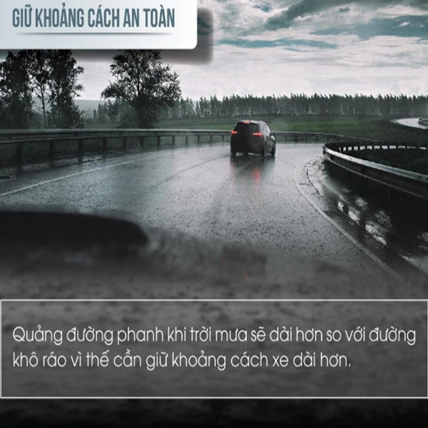 7 điều cần lưu ý khi lái xe mùa mưa bão
