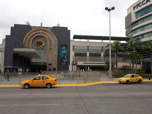 R4V4+QWR, Centro Comercial Aeroplaza, Av. de las Américas, Guayaquil 090513