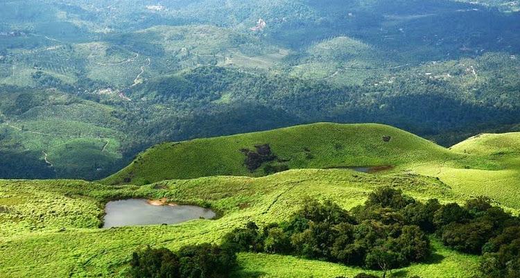 Chembra Peak heart lake