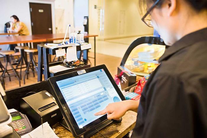 Ảnh có chứa văn bản, máy tính, bàn

Mô tả được tạo tự động