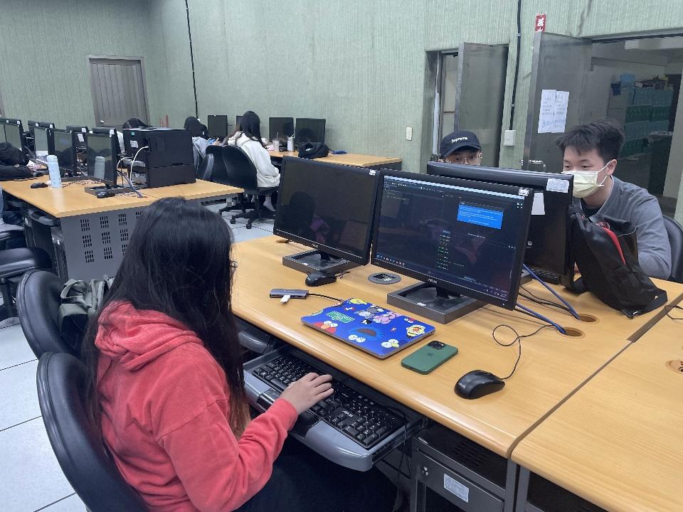 圖三：112年4月10日學生練習