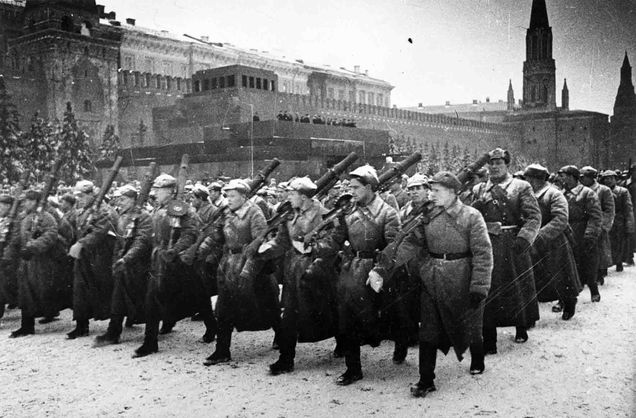 Парад на Красной площади в 1941 году