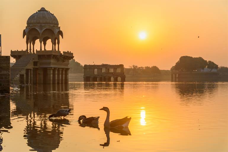 Gadisar Lake