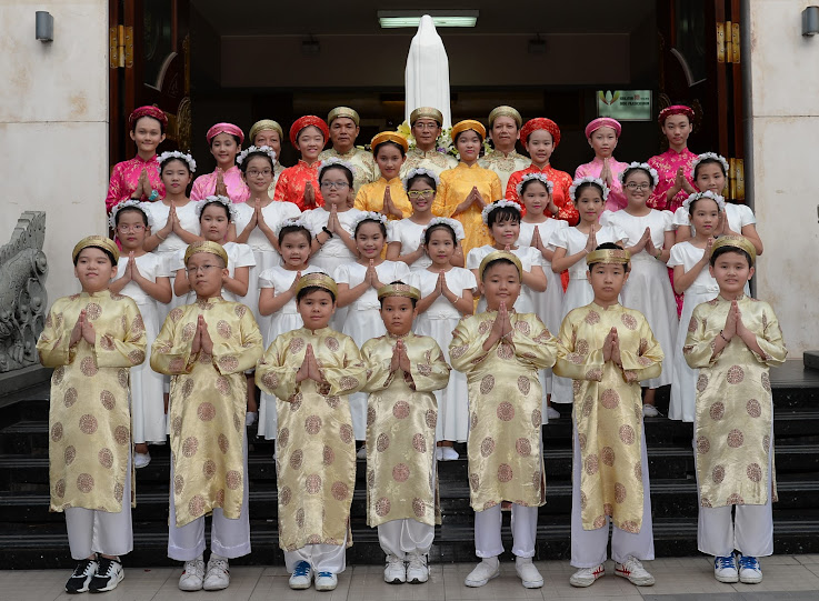 Giáo xứ thánh Đa Minh khai mạc tháng Hoa 2016