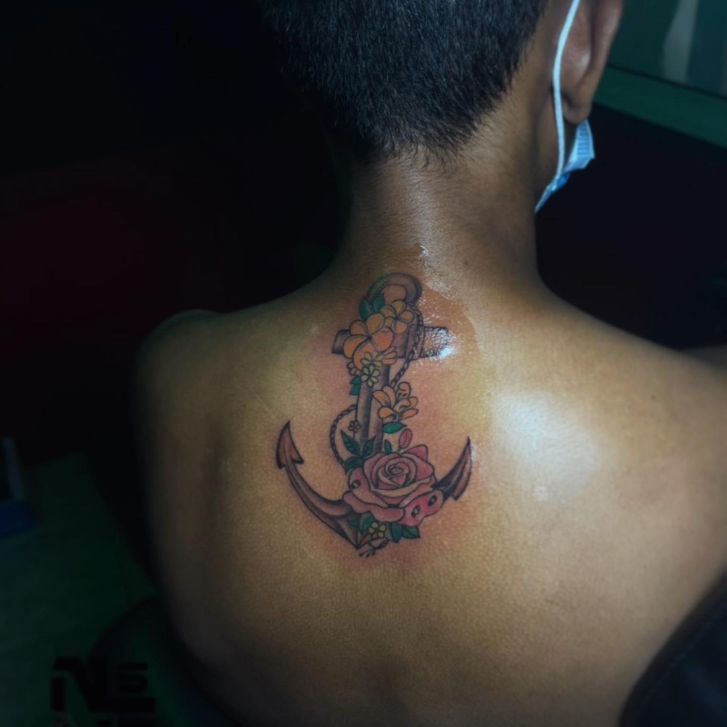 Vine shoulder tattoos Design